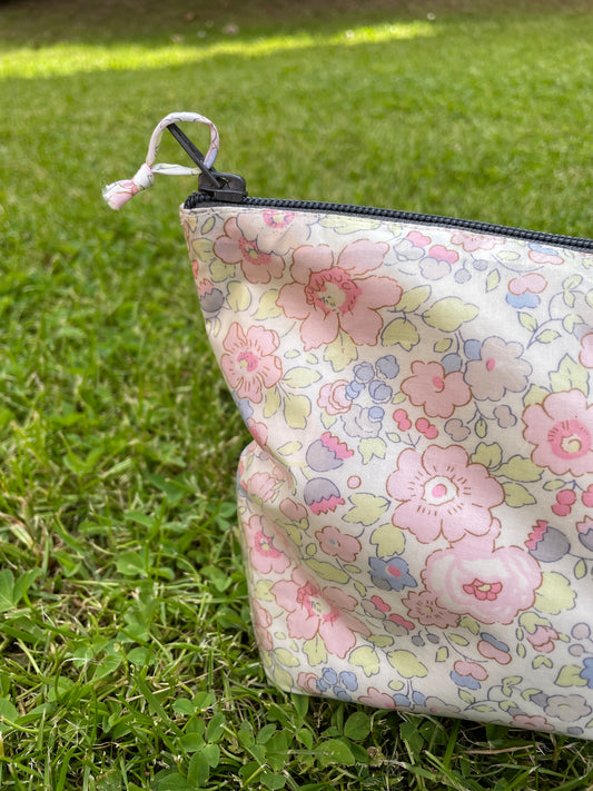 Neceser Plastificado Betsy Rose L