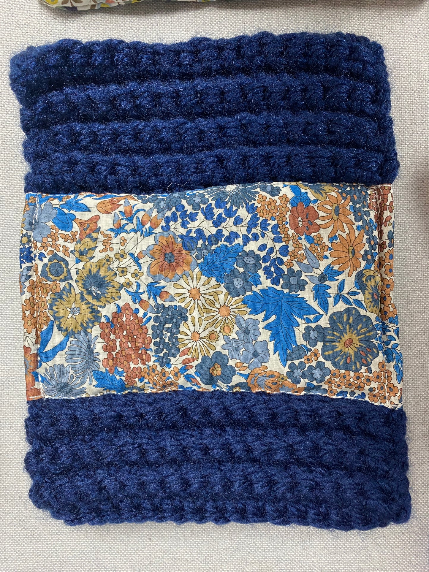 Cuello azul con tira Margaret Otoño