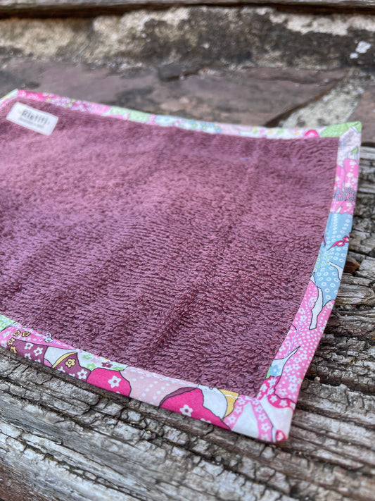 Toalla de cara rosa oscuro Mauvey Pink