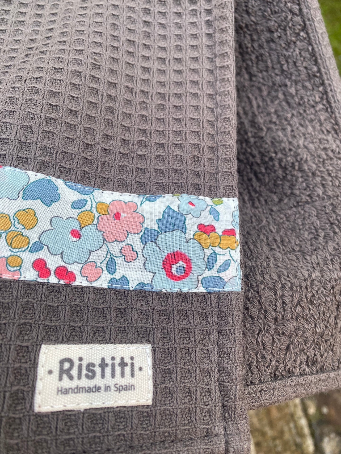 Trapo de Cocina marrón con Betsy Blue