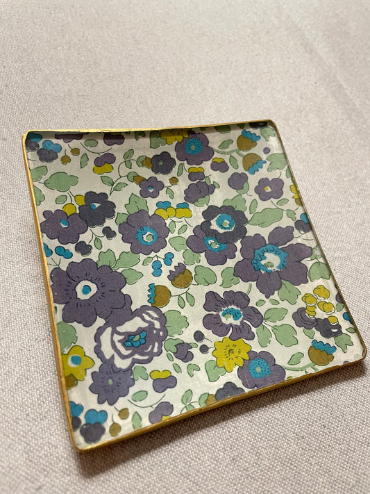 Plato 15x15 Betsy violet