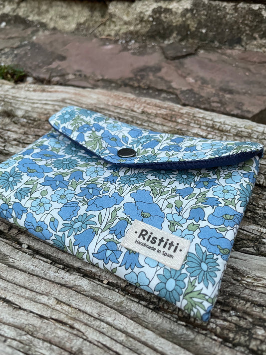 Monedero con botón Popy Blue