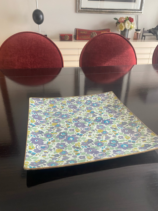 Plato 30x30 Betsy Violet