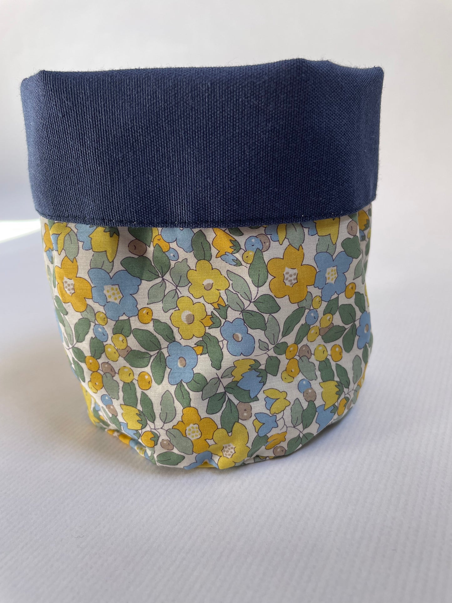 Cestita tela baño Betsy Yellow