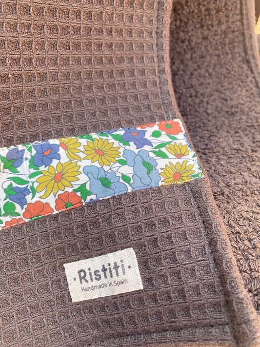 Trapo de Cocina marrón con Primavera