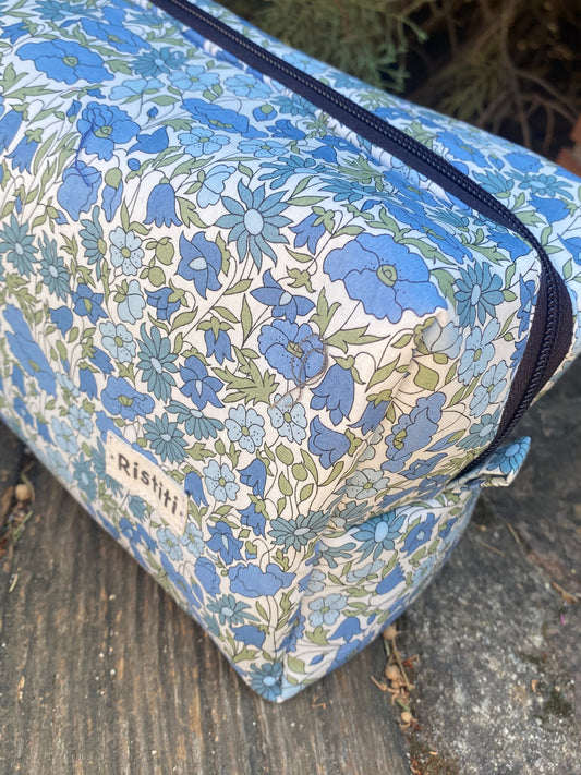 Neceser Magno acolchado Popy Blue plastificado por dentro