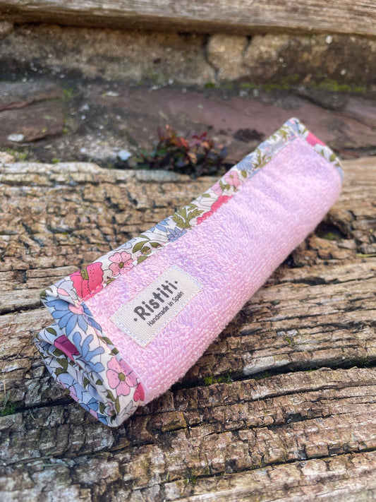 Toalla de cara rosa claro con Popy Pink