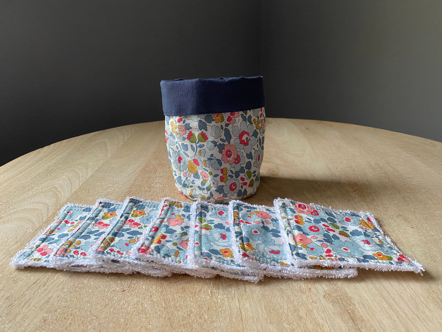 Pack Bolsita tela + lote 7 toallitas reutilizables Betsy Blue