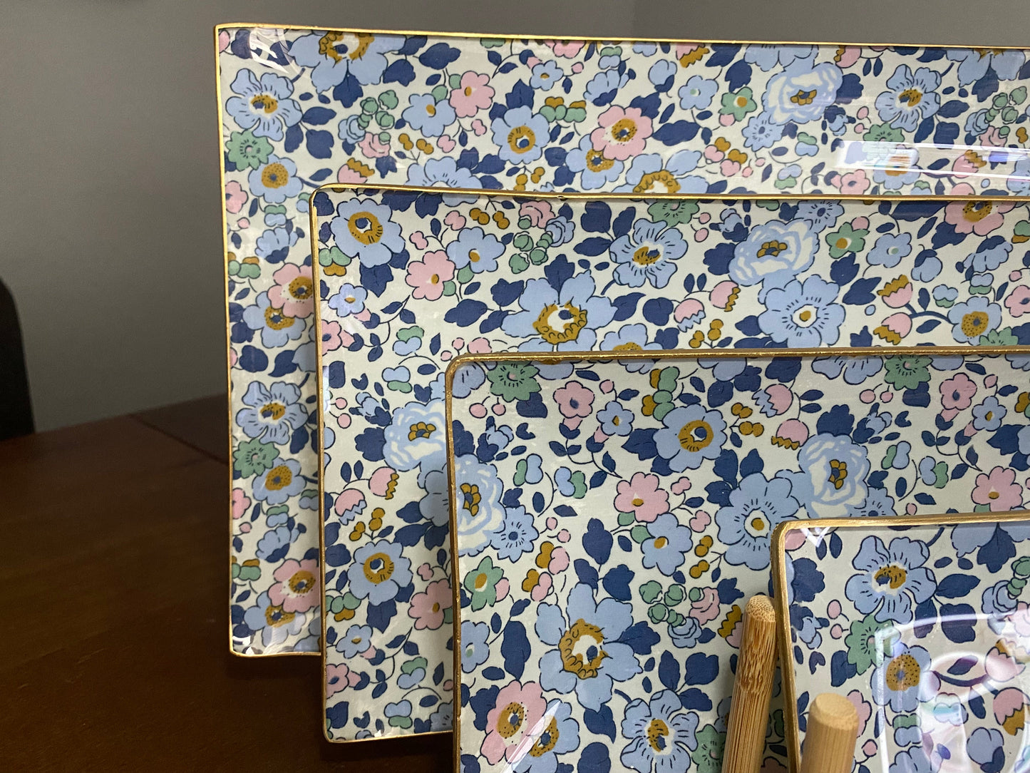 Plato 34x17 Betsy Demin