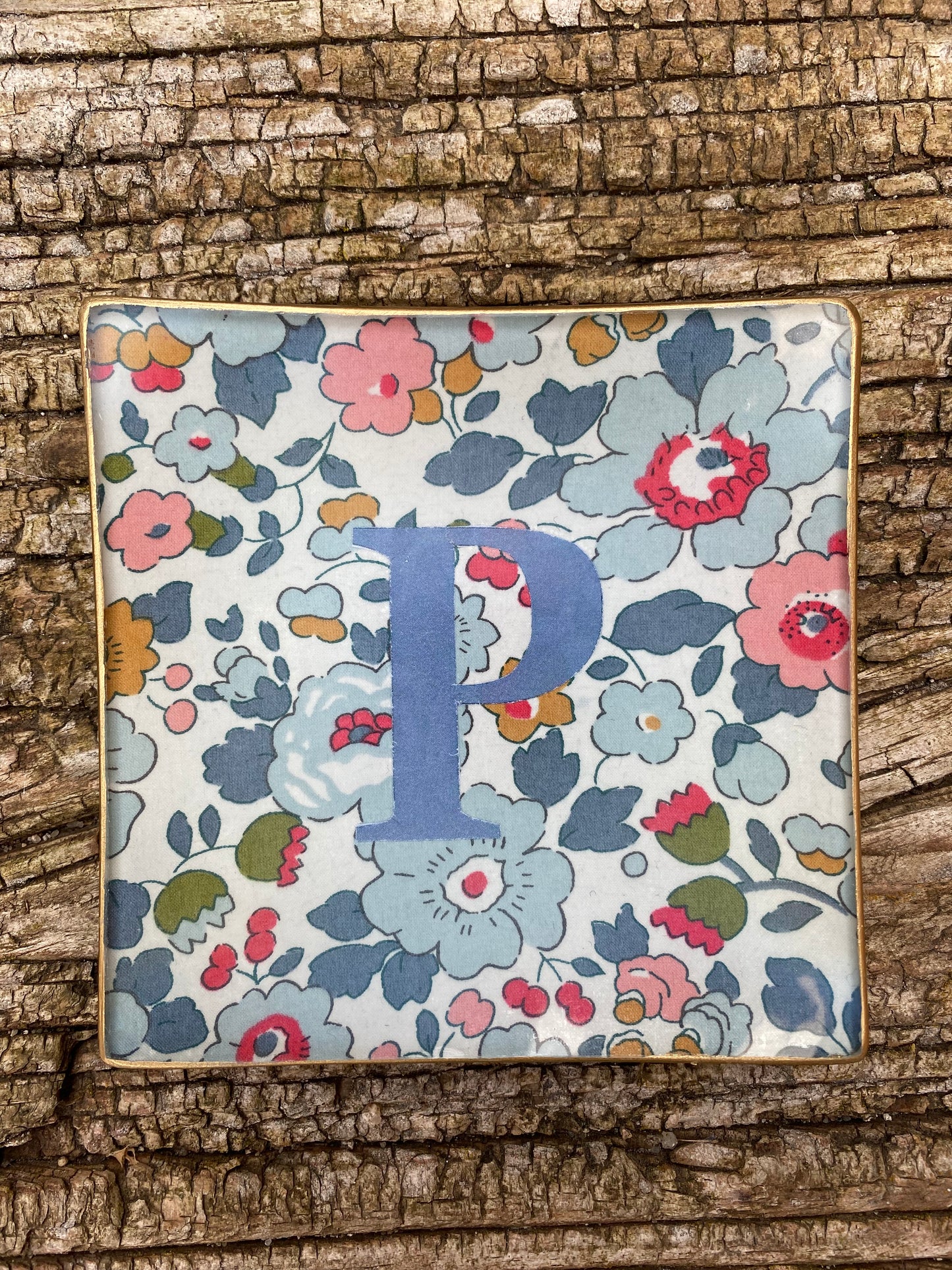 Plato 10x10 Betsy Blue “P”