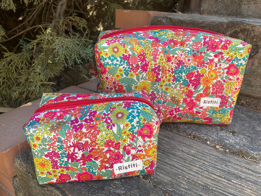 Neceser Magno acolchado Margaret plastificado por dentro