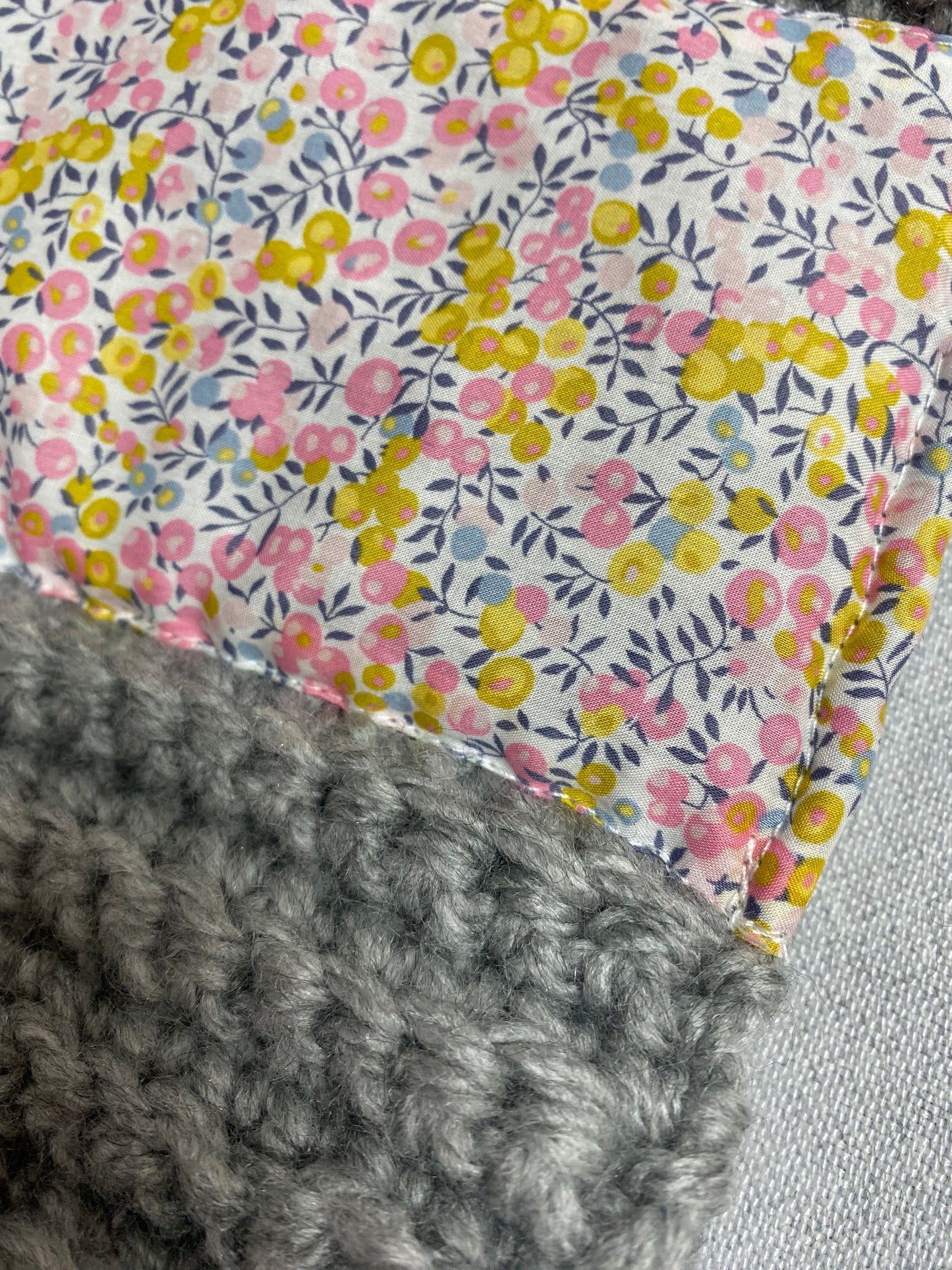 Cuello Gris con tira Wiltshire mini Pink