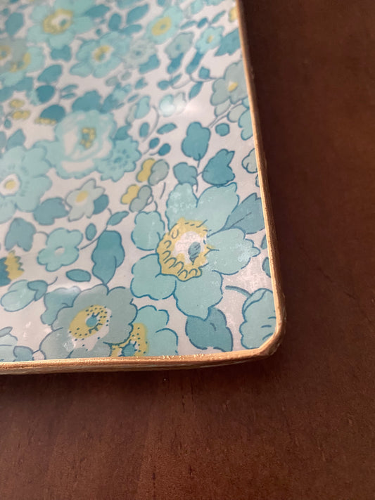 Plato 20x20 Betsy Mint