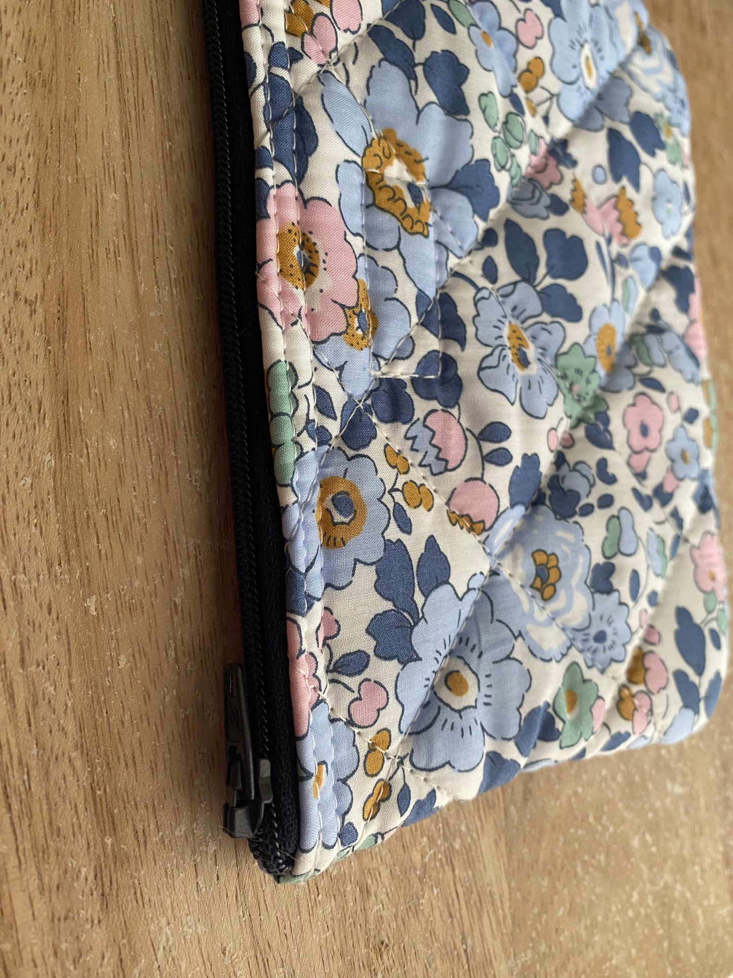 Monedero Acolchado Betsy Demin