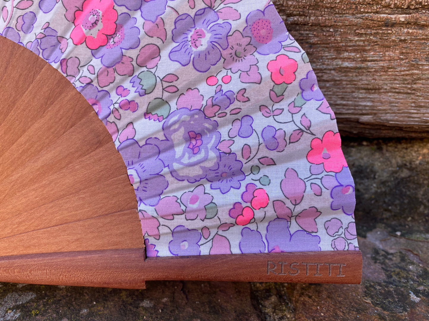 Abanico Mini Betsy Morado