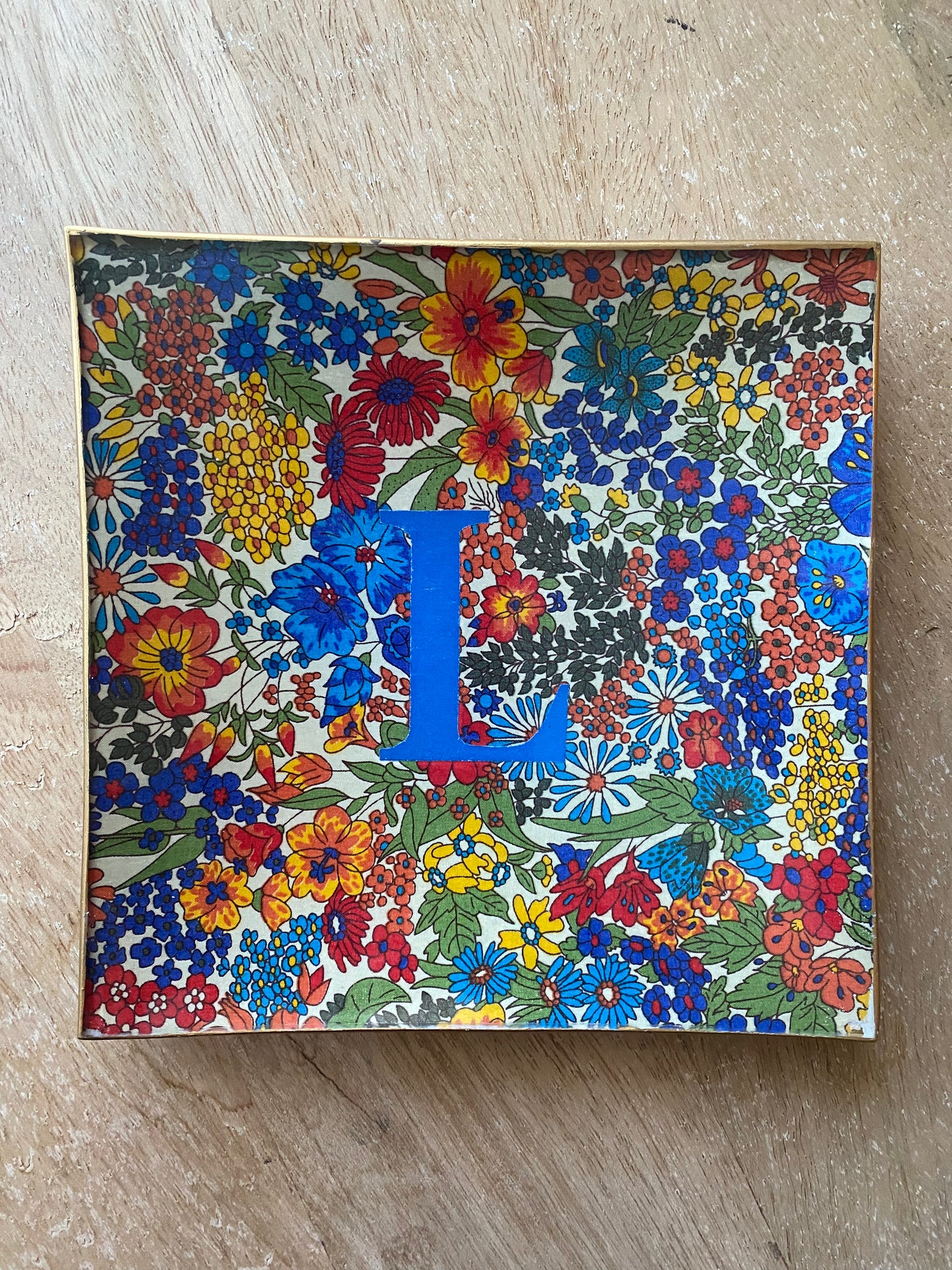 Plato 15x15 Margaret Blue “L”