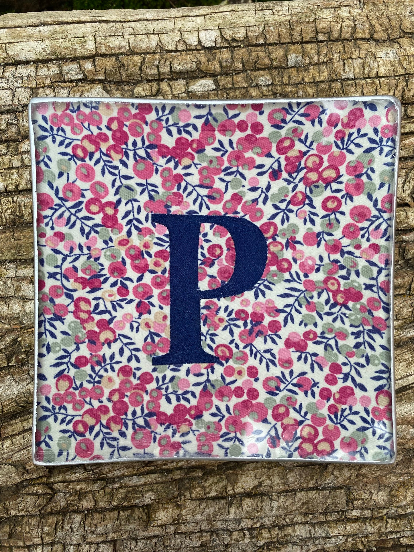 Plato 10x10 Cherry Pink “P”